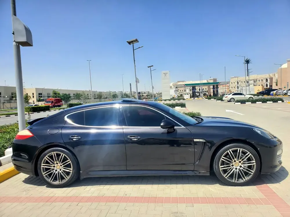 Porsche Panamera 4S 2012 | V8 4.8L | Sports Exhaust | GCC Specs - Image 6