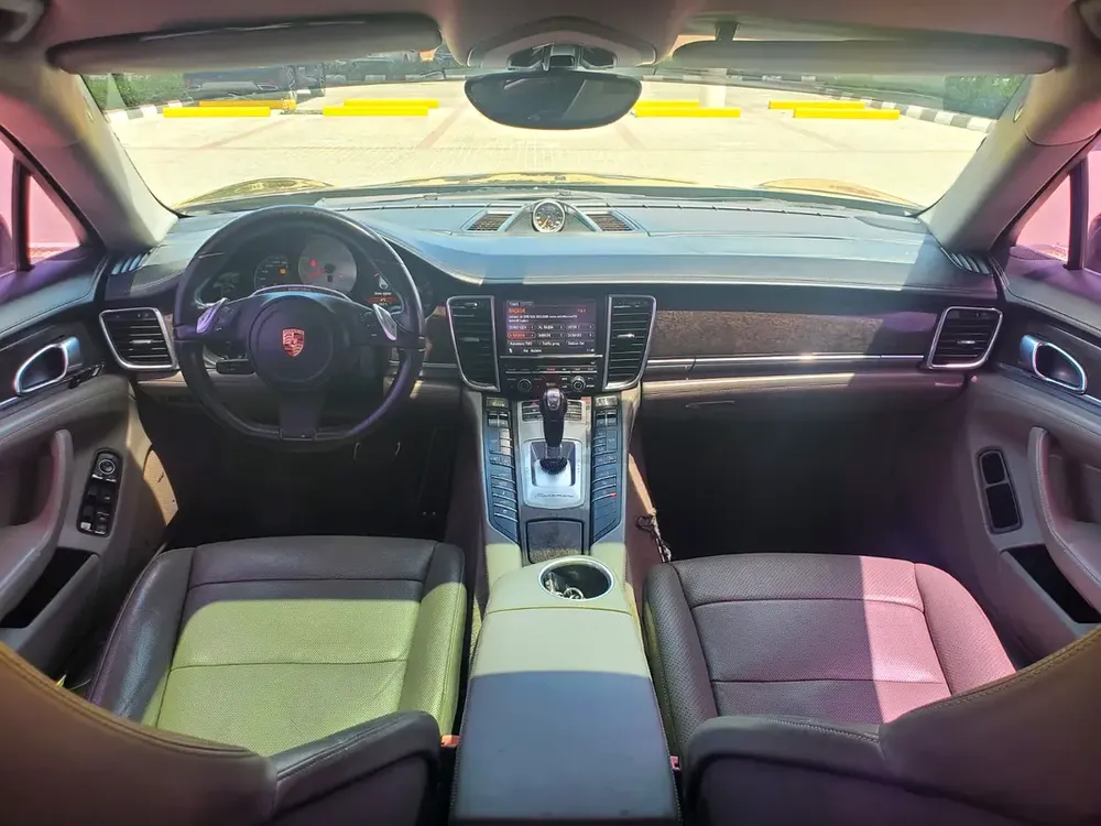 Porsche Panamera 4S 2012 | V8 4.8L | Sports Exhaust | GCC Specs - Image 7