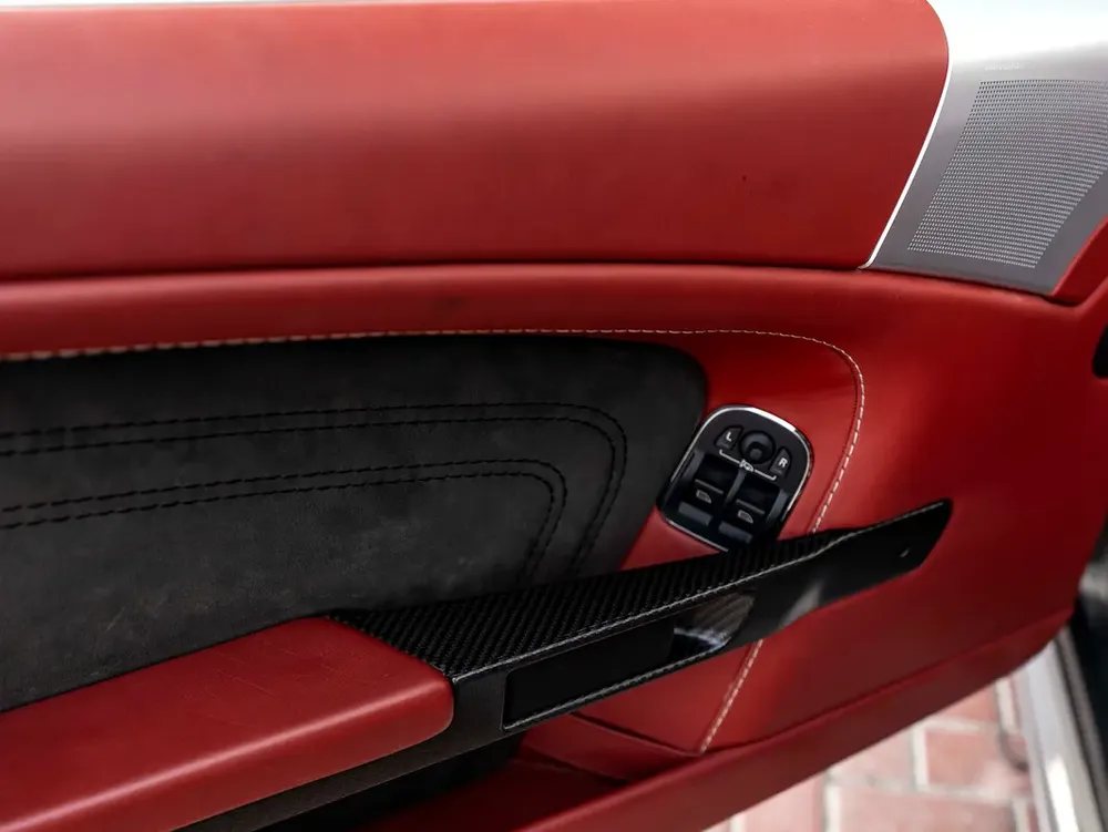 ASTON MARTIN DBS V12 | ULTRA LOW KM | SINGLE OWNER | FULL ASTON MARTIN SERVICE HISTORY - Image 12