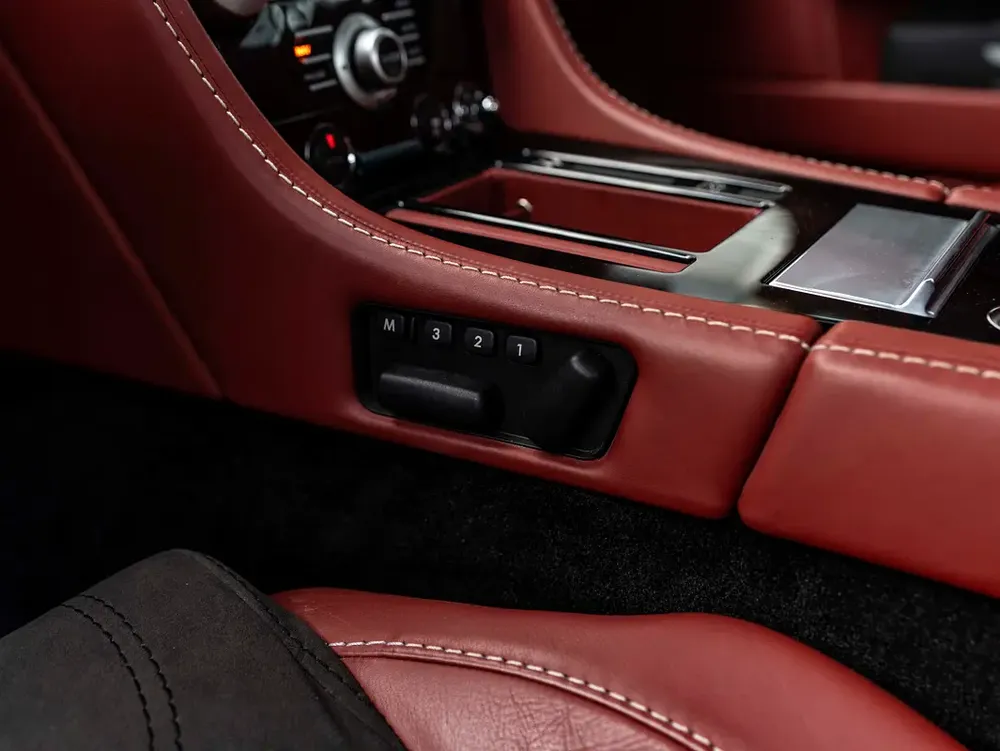 ASTON MARTIN DBS V12 | ULTRA LOW KM | SINGLE OWNER | FULL ASTON MARTIN SERVICE HISTORY - Image 13