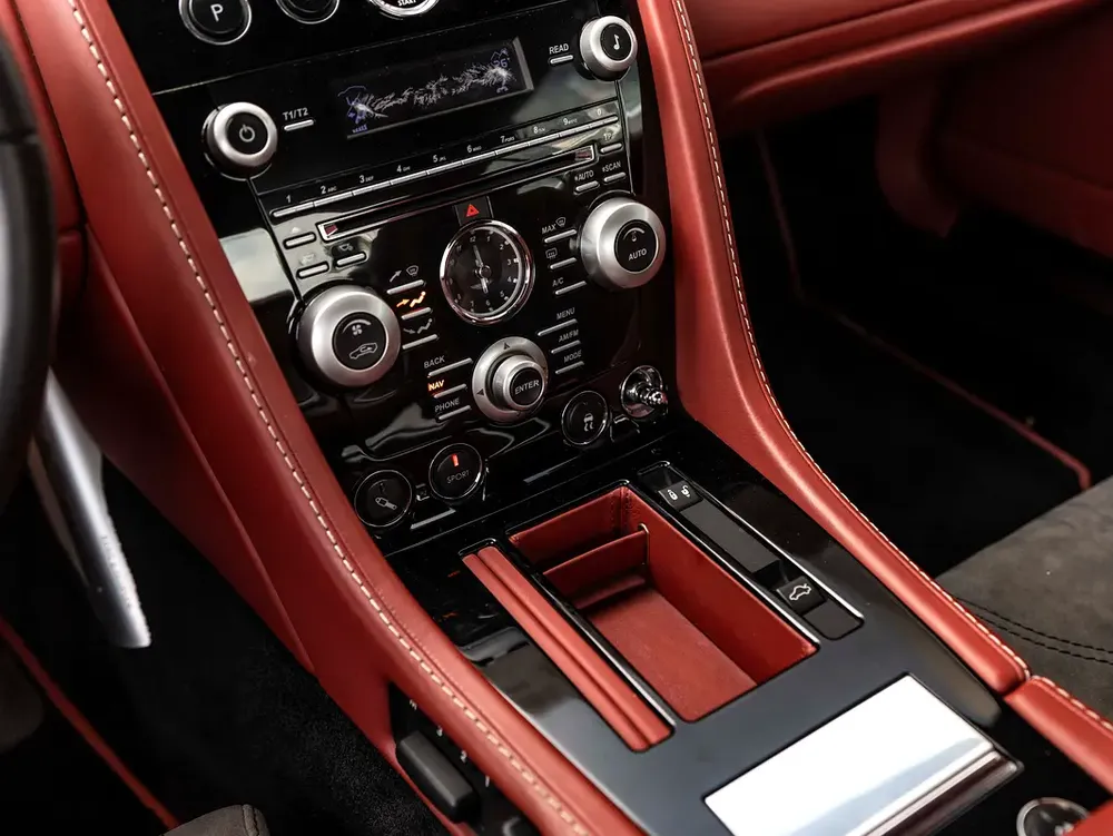 ASTON MARTIN DBS V12 | ULTRA LOW KM | SINGLE OWNER | FULL ASTON MARTIN SERVICE HISTORY - Image 14