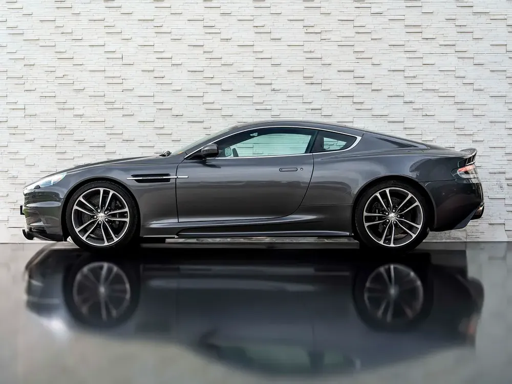 ASTON MARTIN DBS V12 | ULTRA LOW KM | SINGLE OWNER | FULL ASTON MARTIN SERVICE HISTORY - Image 5