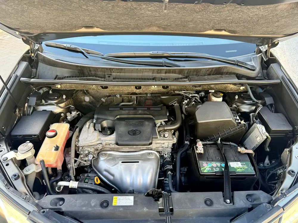 Toyota RAV4 VXR 2015 | GCC Specs | Full Option | Great Condition - Image 17