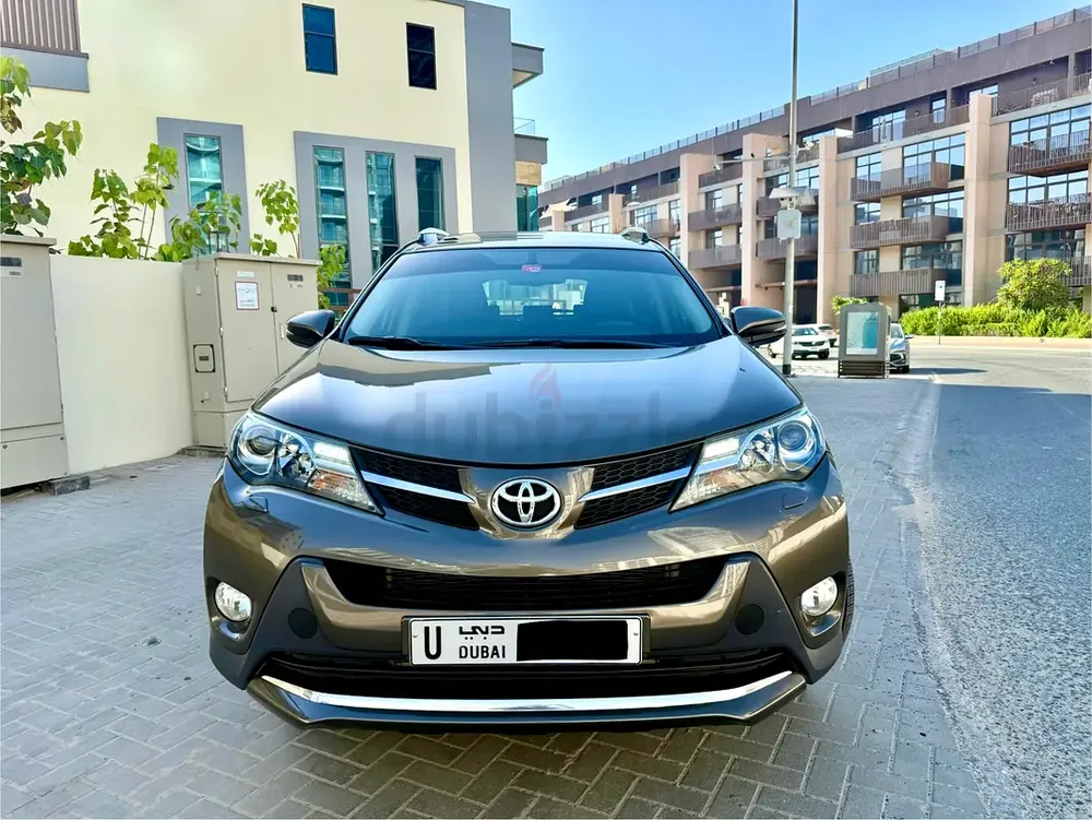 Toyota RAV4 VXR 2015 | GCC Specs | Full Option | Great Condition - Image 6