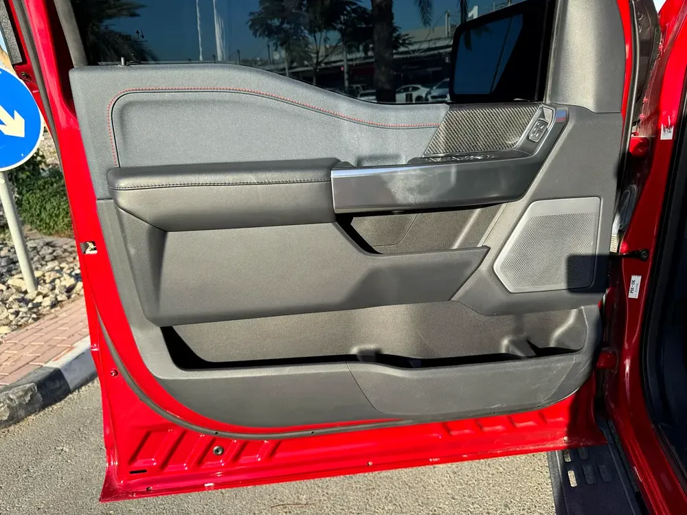 **2022**37 GCC SPEC NEAT AND CLEAN UNDER WARRANTY - Image 11