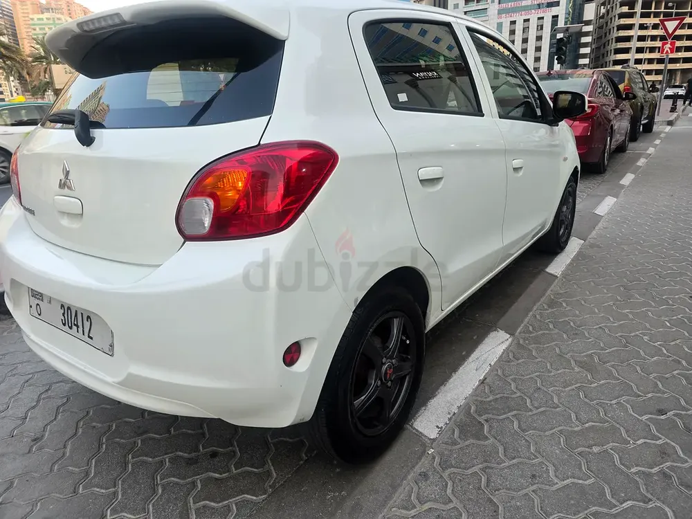 Mitsubishi Mirage - Image 4