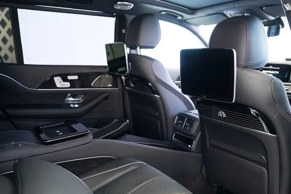 MAYBACH GLS 600 | LEG REST | REAR ENTERTAINMENT | BURMESTER AUDIO | WARRANTY AVAILABLE - Image 13