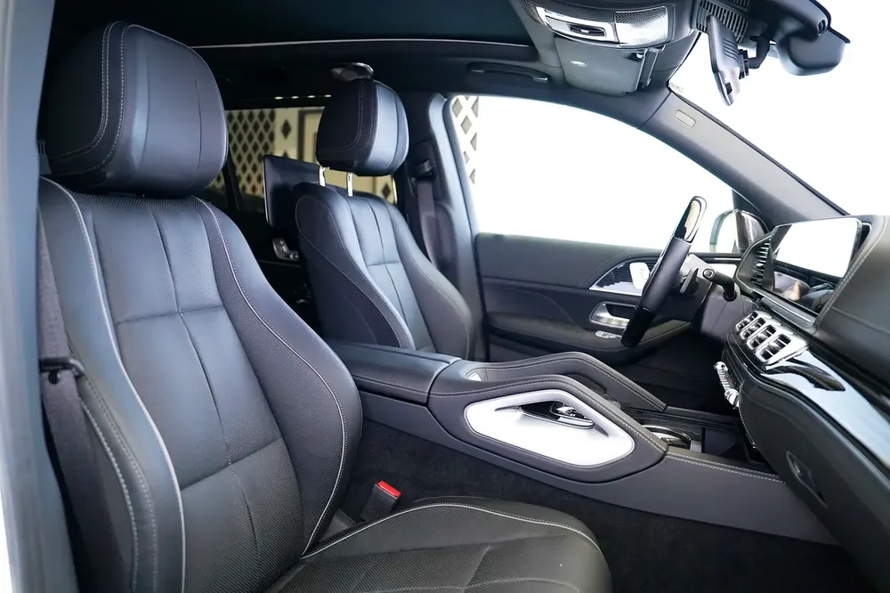 MAYBACH GLS 600 | LEG REST | REAR ENTERTAINMENT | BURMESTER AUDIO | WARRANTY AVAILABLE - Image 15