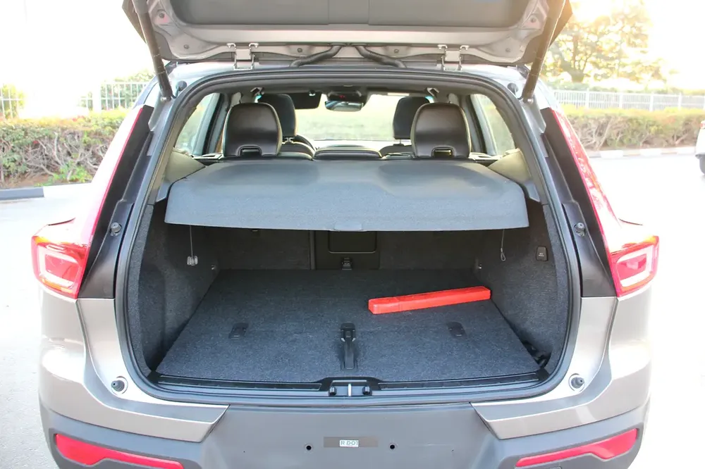 Volvo XC40 R-design 2022, Free service from agency till 105kms! Perfect condition! - Image 10