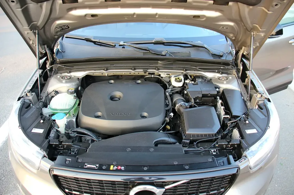 Volvo XC40 R-design 2022, Free service from agency till 105kms! Perfect condition! - Image 16