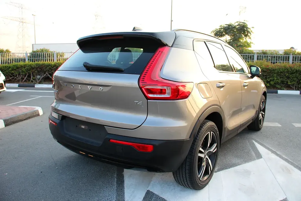 Volvo XC40 R-design 2022, Free service from agency till 105kms! Perfect condition! - Image 5
