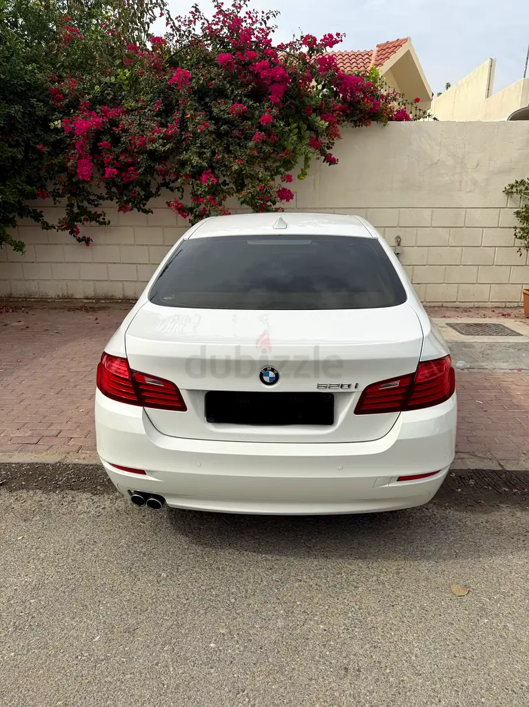 IMMACULATE CONDITIONS 2015 BMW 528 - Image 4