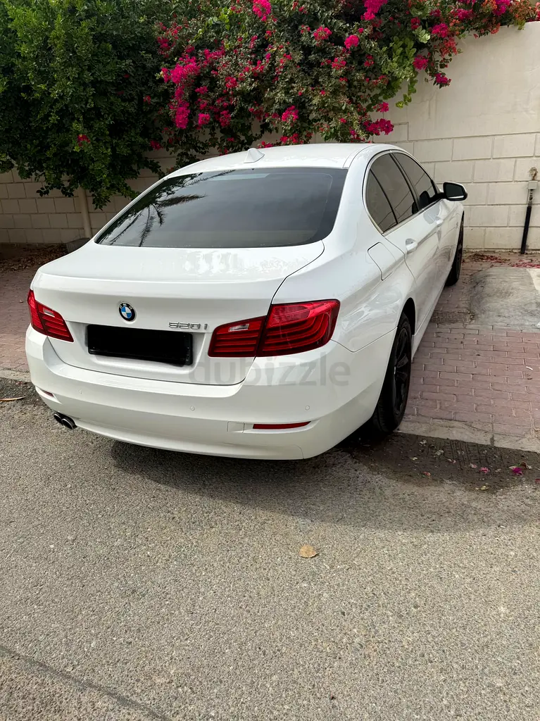 IMMACULATE CONDITIONS 2015 BMW 528 - Image 6