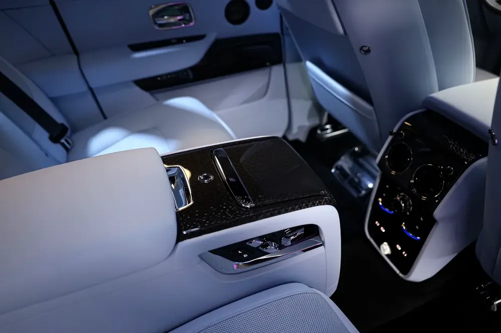 Rolls-Royce Cullinan Black Badge 2024 | European Specs | Brand New Luxury SUV - Image 6
