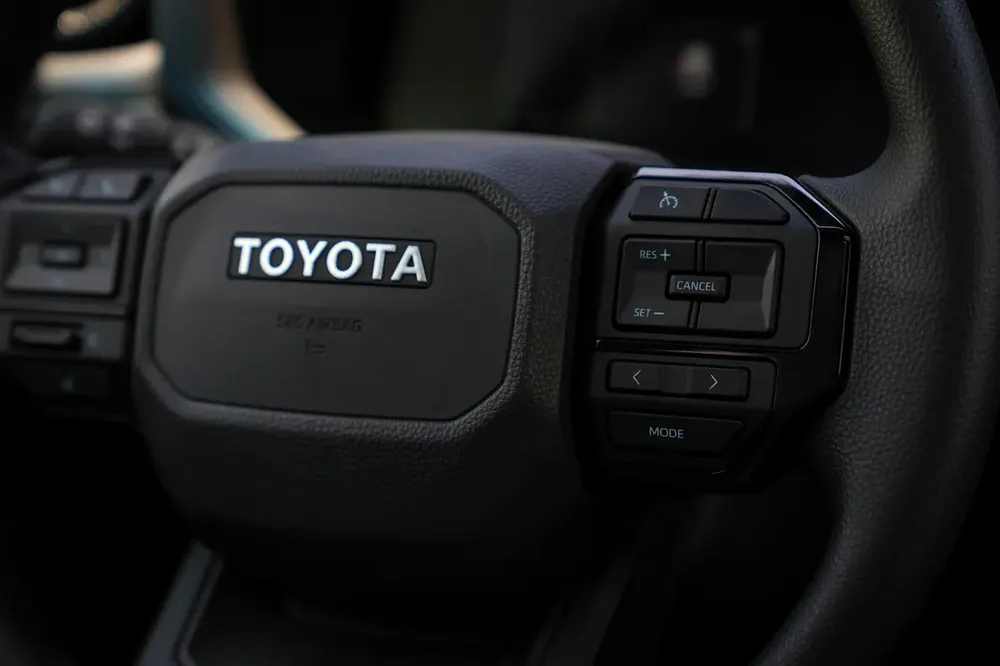 Toyota Prado All-rounder 2.8 DSL 2026 GCC Specs - Image 19