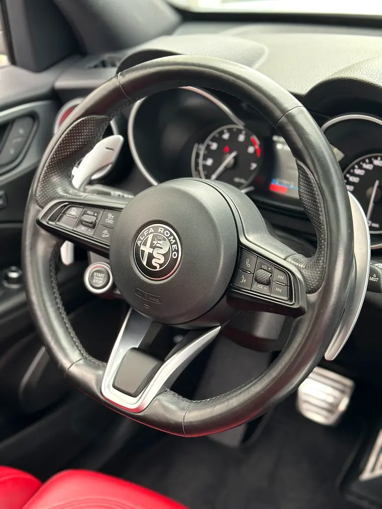 1,839/pm | Veloce | Gargash Warranty and Service till 2028 or 120k kms - Image 15