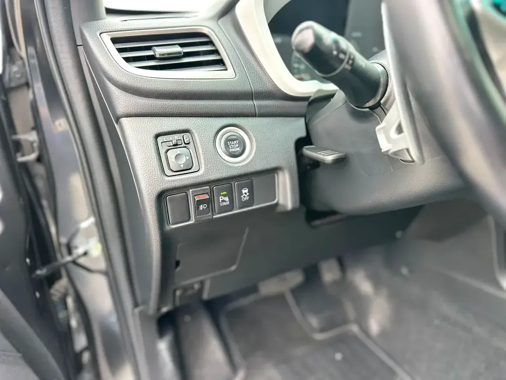 Mitsubishi Montero Sport Signature Edition 2022 - GCC Specs - Image 8