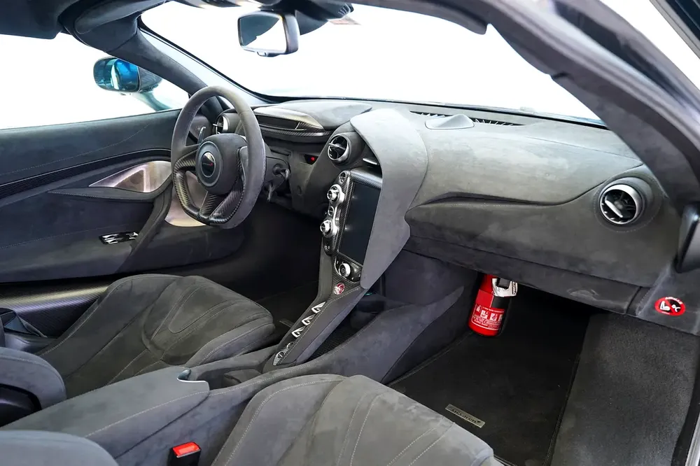 WARRANTY AUG 2026 | GCC | MATT CARBON INTERIOR | CARBON EXTERIOR | 720S - Image 15