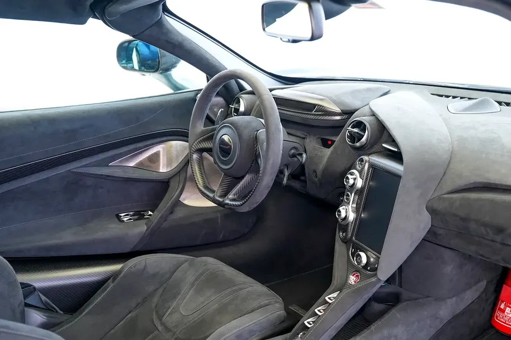 WARRANTY AUG 2026 | GCC | MATT CARBON INTERIOR | CARBON EXTERIOR | 720S - Image 16