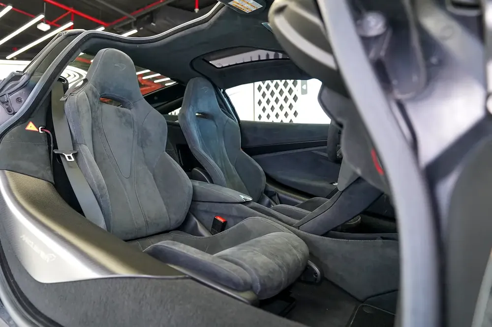 WARRANTY AUG 2026 | GCC | MATT CARBON INTERIOR | CARBON EXTERIOR | 720S - Image 17