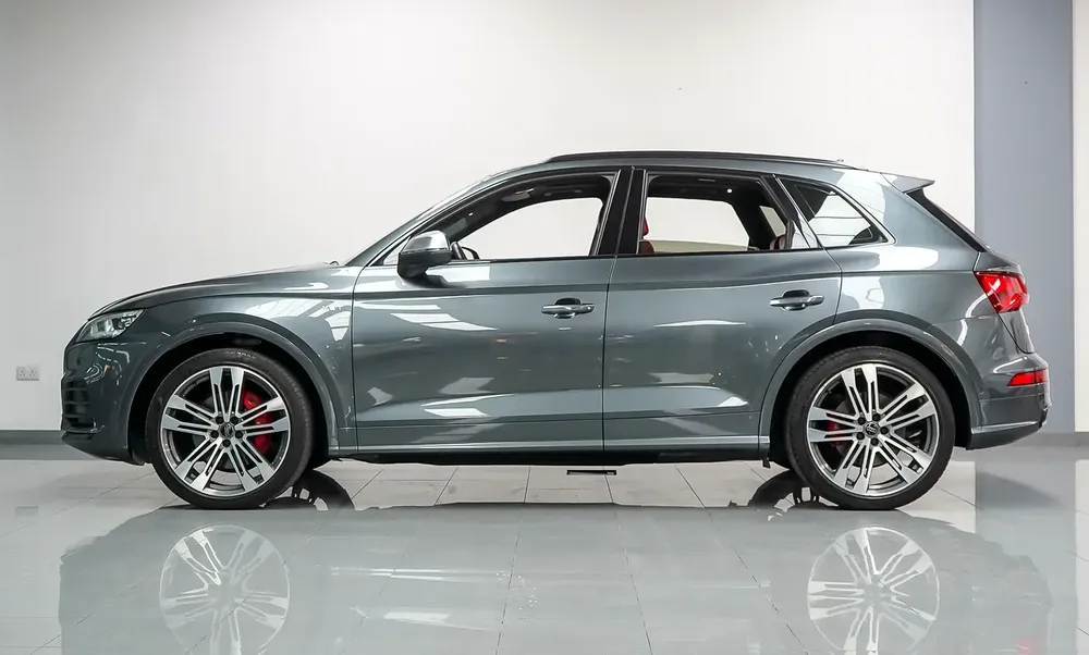Aed 1,695/Month | Audi SQ5 quattro 2018 - GCC | Original Paint | Warranty - Image 4