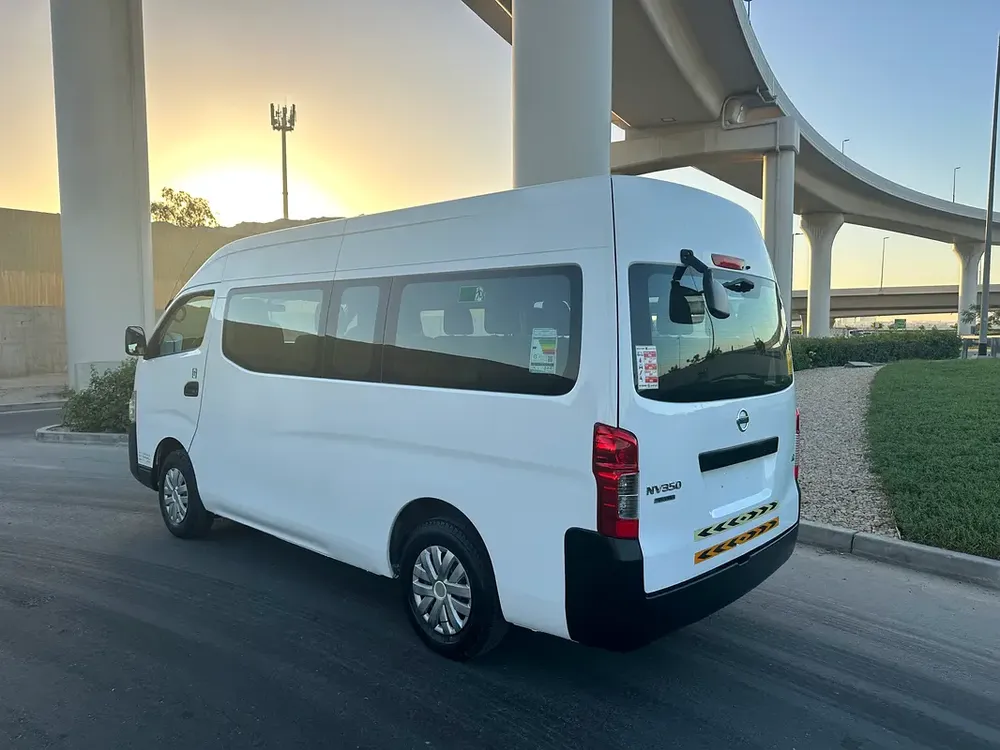 URBAN 2019 GCC NV 350 HIGH ROOF 14 SETAR GOOD CONDITION - Image 9