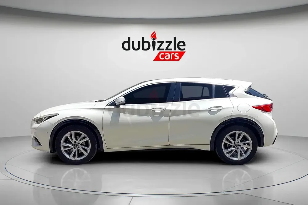 AED 723/month | 2017 Infiniti Q30  | GCC Specs | Ref#424163 - Image 5