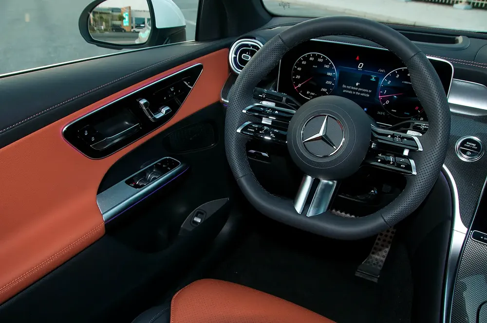 2026 Mercedes-Benz GLC 200 AMG 4MATIC Coupe | GCC | Dealer Service  Warranty Contract 105k Kms - Image 18