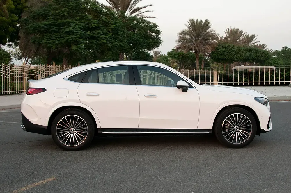 2026 Mercedes-Benz GLC 200 AMG 4MATIC Coupe | GCC | Dealer Service  Warranty Contract 105k Kms - Image 5