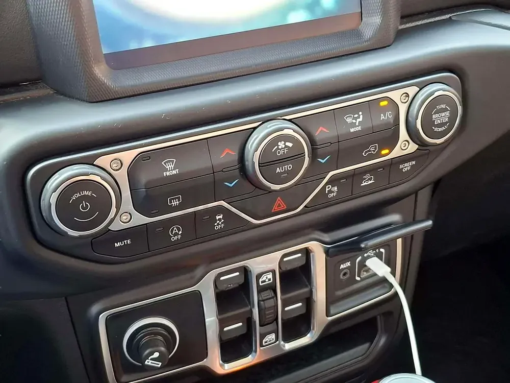 AED 2052/month | 2021 Jeep Wrangler Unlimited Sahara | GCC Specs | Ref#254125 - Image 15