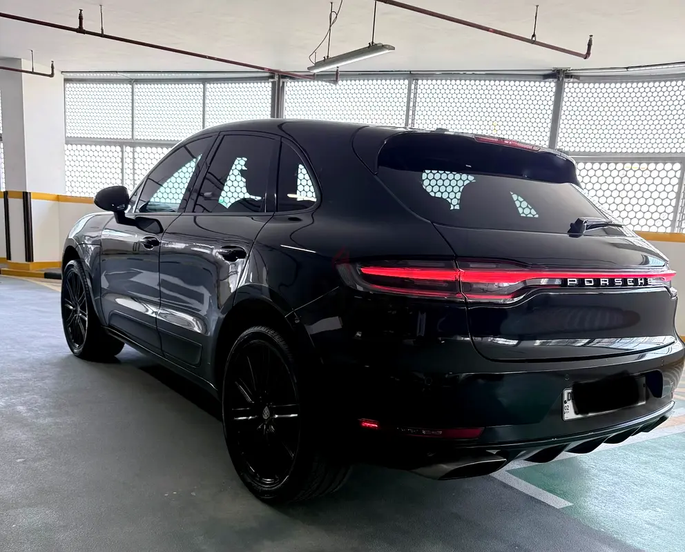 2017 Porsche Macan upgraded look  trims | American Specs | Pristine Condition - Image 7