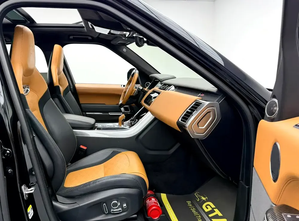 2022 Range Rover Sport SVR, 2027 RR Warranty + Service Pack, Full RR Service History, GCC - Image 9