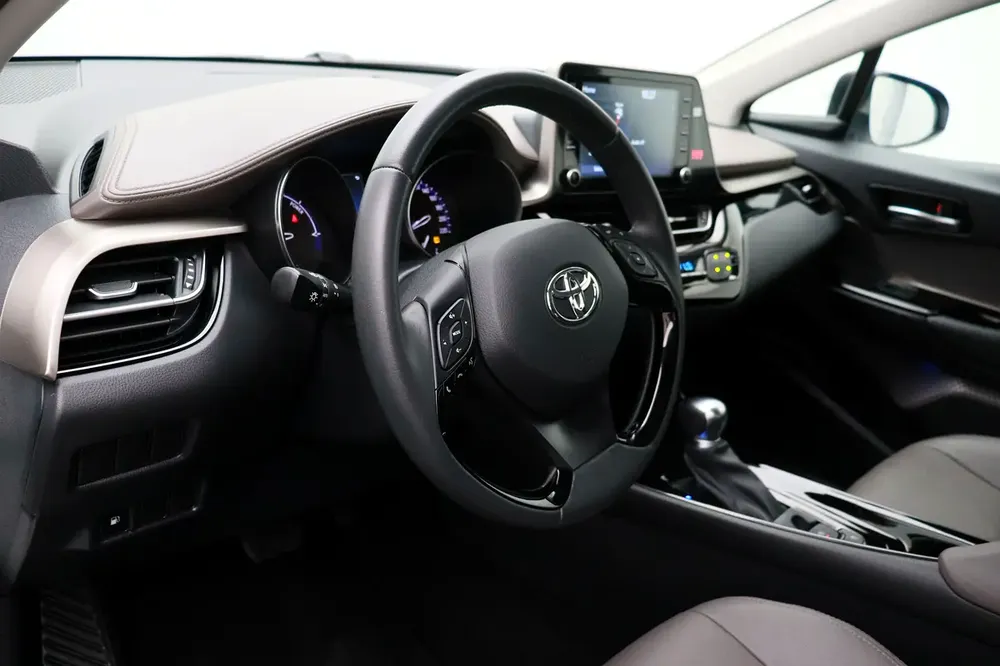 CH-R 5 DR 4X2 H 1.8L CVT VX RA*2 YEARS FREE SERVICING* - Image 10