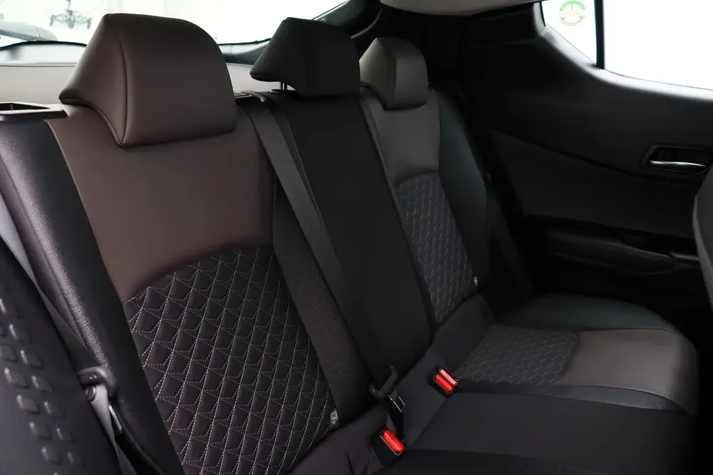 CH-R 5 DR 4X2 H 1.8L CVT VX RA*2 YEARS FREE SERVICING* - Image 13