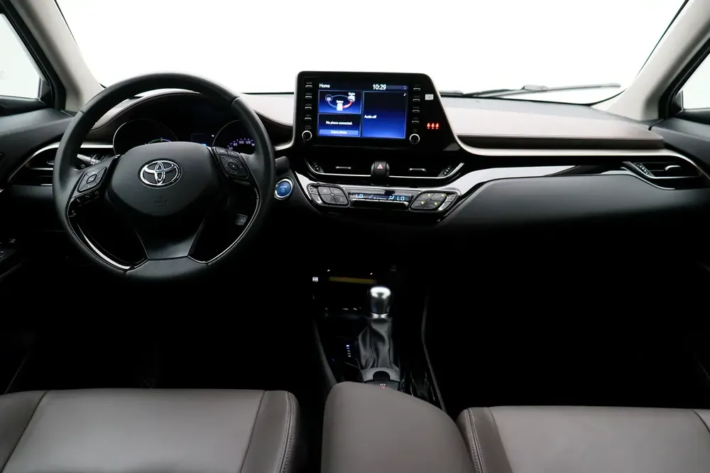 CH-R 5 DR 4X2 H 1.8L CVT VX RA*2 YEARS FREE SERVICING* - Image 9