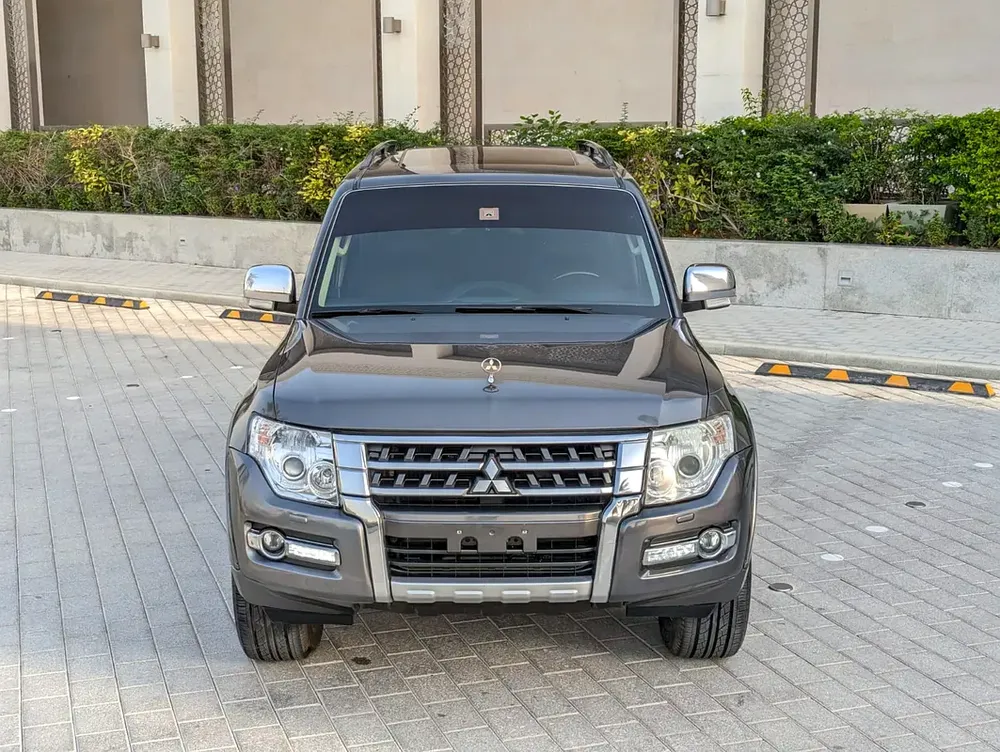 MITSUBISHI PAJERO 2017 GLS TOP FULL OPTION V6 3.8L IN EXCELLENT CONDITION - Image 18