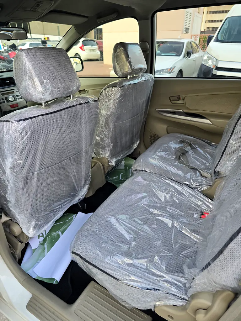 Toyota Avanza SE 2015 - GCC Specs - Well Maintained - Image 9
