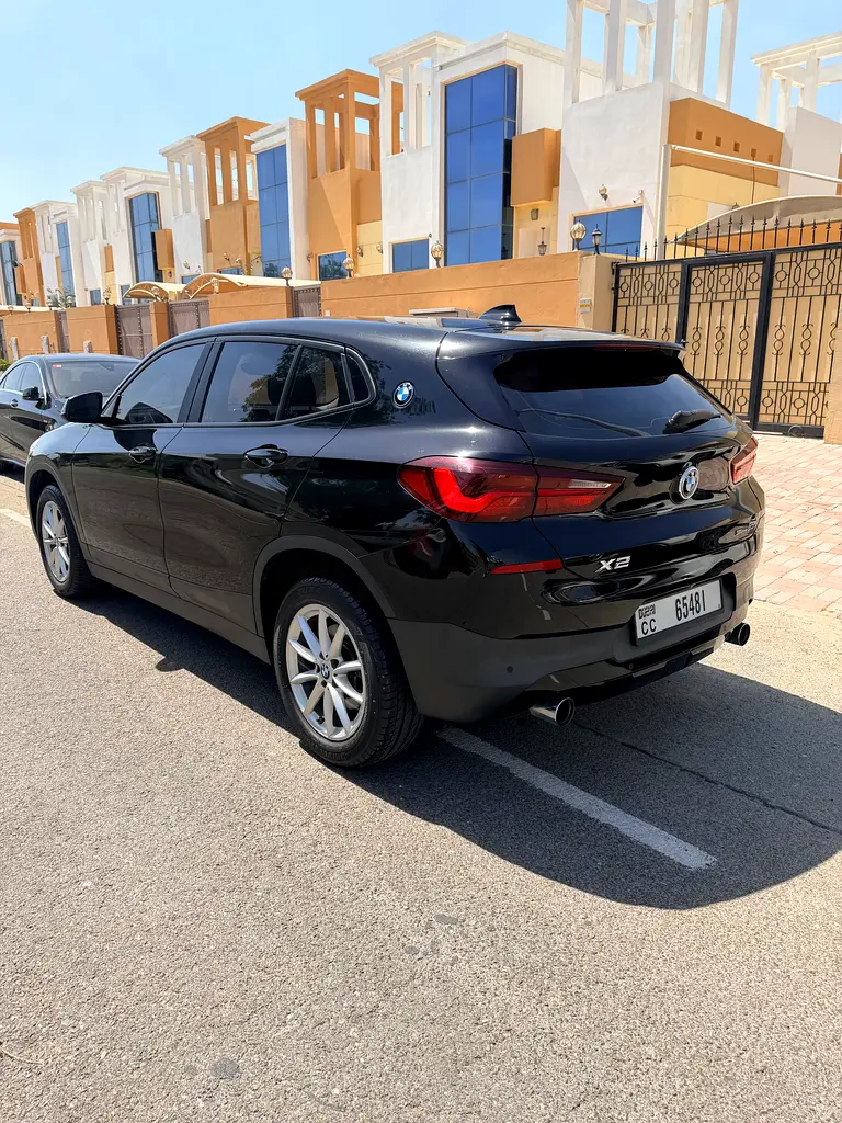 BMW X2 sDrive20i 2021 - GCC Specs - No Accidents - Perfect Inside  Outside - Image 4