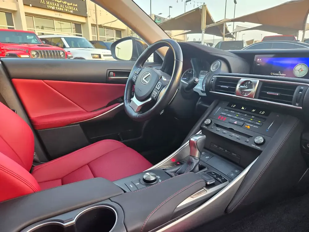 Lexus IS300 2020 Model Excellent Condition - Image 13
