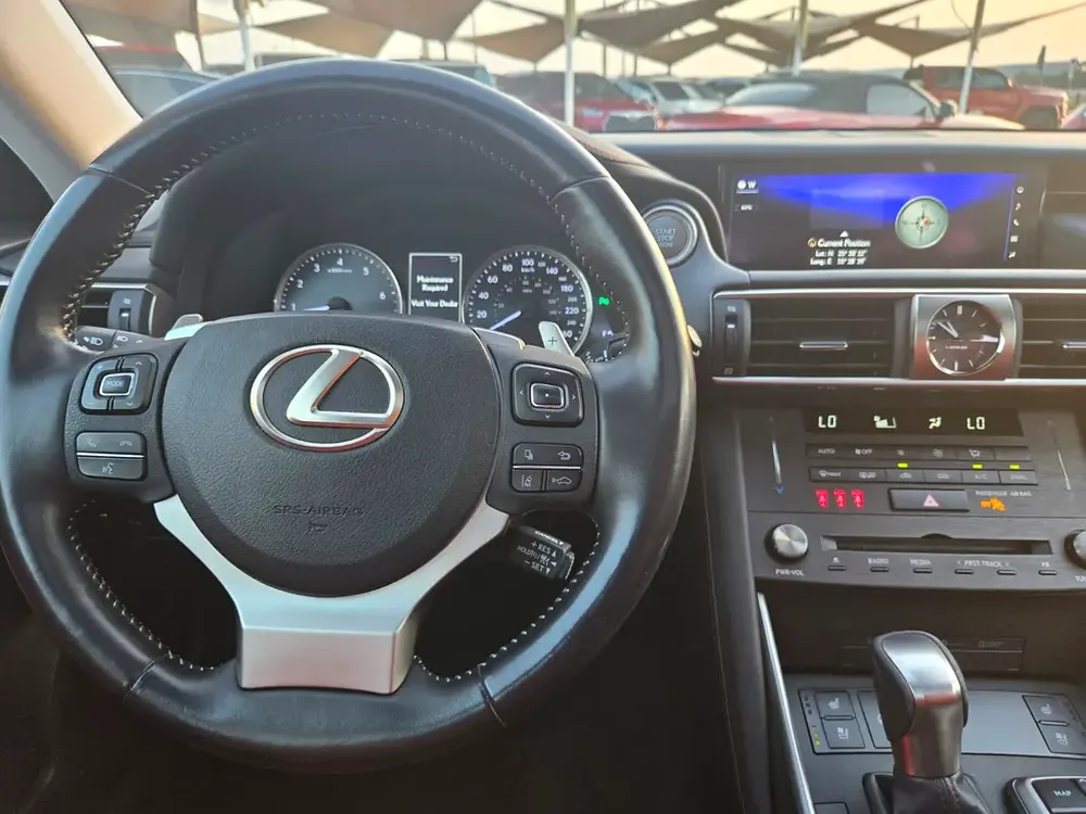 Lexus IS300 2020 Model Excellent Condition - Image 16