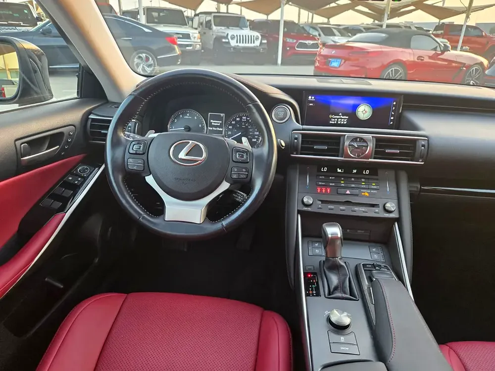 Lexus IS300 2020 Model Excellent Condition - Image 17