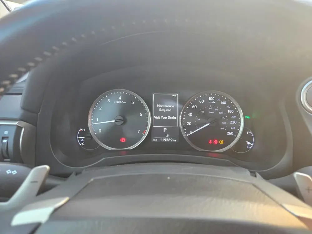 Lexus IS300 2020 Model Excellent Condition - Image 18