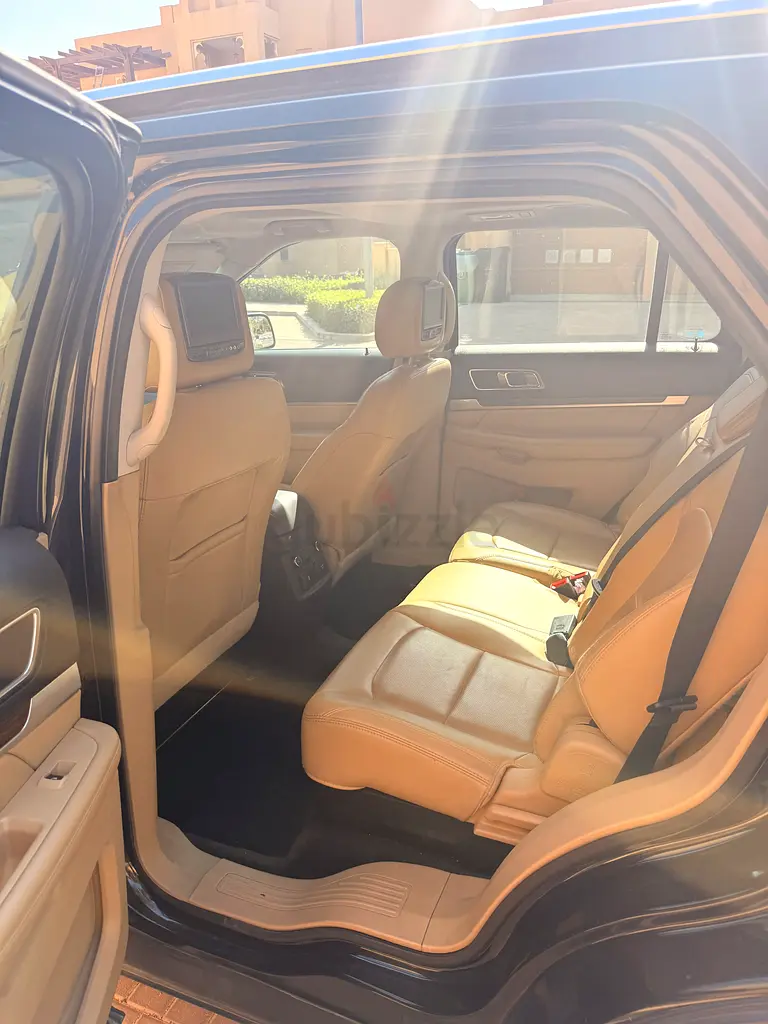Ford Explorer 2017 - Image 8