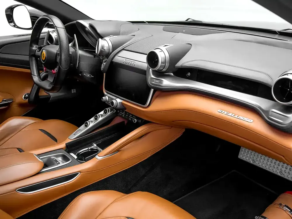 2019 | Ferrari | GTC4Lusso | GCC Spec | With Service Contract - Image 10