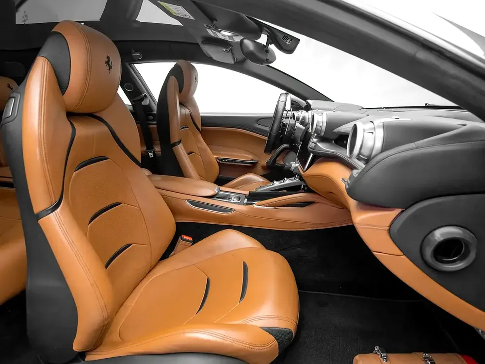 2019 | Ferrari | GTC4Lusso | GCC Spec | With Service Contract - Image 11
