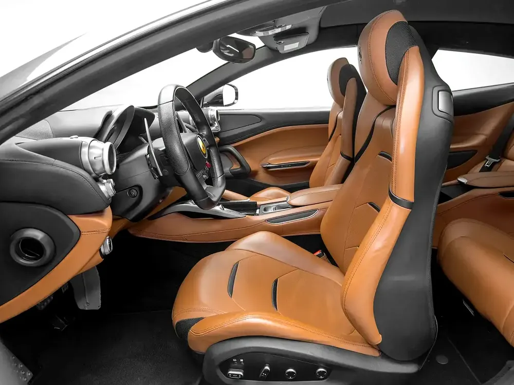 2019 | Ferrari | GTC4Lusso | GCC Spec | With Service Contract - Image 9