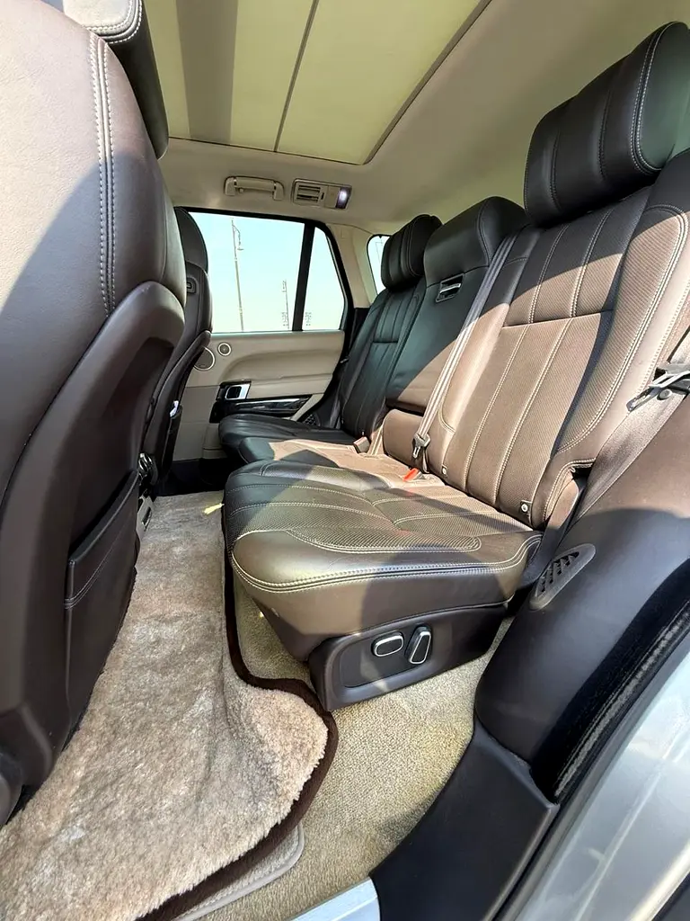 2014 Range Rover SE - GCC Specs - Excellent Condition - Image 6
