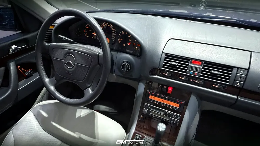 1998 Mercedes-Benz S320 Long (W140) | GCC Specs | Classic Luxury - Image 14