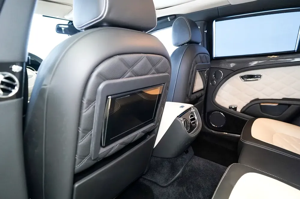 MULSANNE SPEED | REAR ENTERTAINMENT | SUNROOF | TWO TONE INTERIOR | WARRANTY AVAILABLE - Image 11