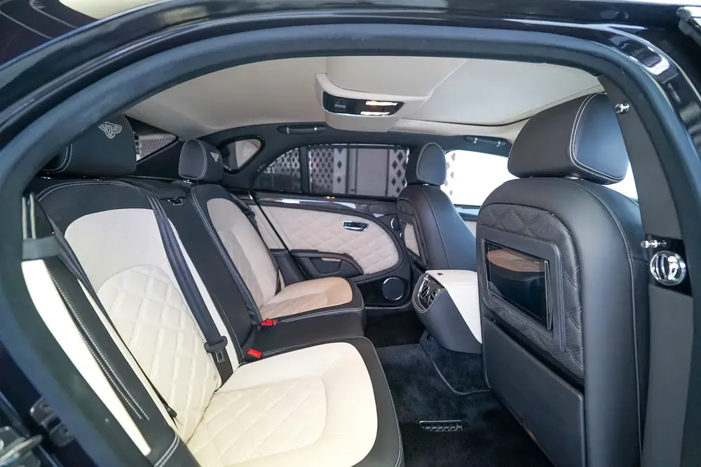 MULSANNE SPEED | REAR ENTERTAINMENT | SUNROOF | TWO TONE INTERIOR | WARRANTY AVAILABLE - Image 13